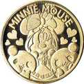 ミニーマウスと横浜中華街の金色メダル
