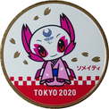 東京パラリンピック公式マスコットキャラクター「ソメイティ」の金色メダル着物バージョン