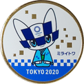 東京オリンピック公式マスコットキャラクター「ミライトワ」の金色メダル着物バージョン